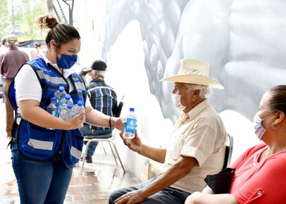 Pensionados  deben evitar  aglomeración en cajeros 