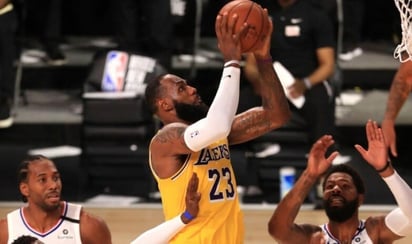 Lakers supera a Clippers 103-101