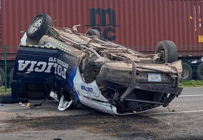 4 agentes pierden la vida tras volcar patrulla en Guanajuato