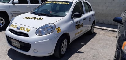 Taxi causa accidente