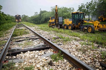 Semarnat sí ve riesgo ecológico por Tren Maya