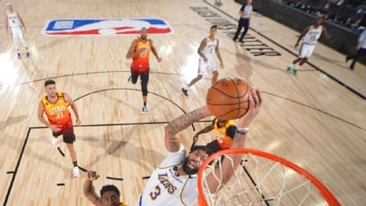 Laker gana primera siembre en el Oeste