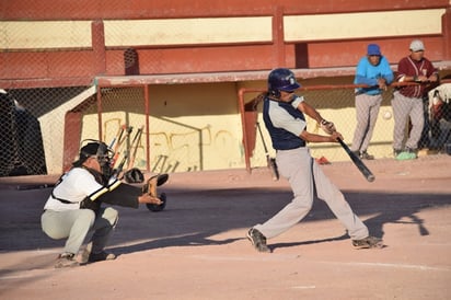 Vuelven los goles, jonrones y la tribuna  deportiva s ciudad Frontera