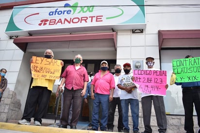 Siguen las protestas contra  el Afore Banorte Siglo XXI