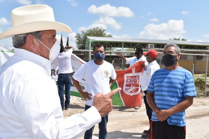 Un mes sin agua  en Ejido La Cruz se quejan vecinos