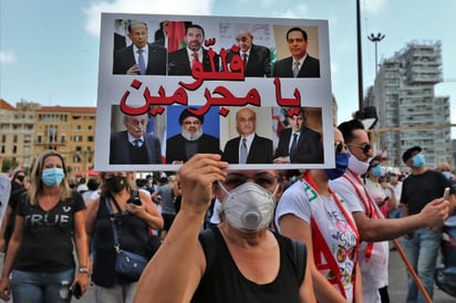 Un policía muerto y 172 personas heridas en violentas protestas en Beirut