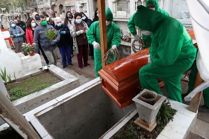 Chile sobrepasa las 10.000 muertes por COVID-19