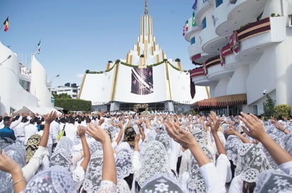 Inician celebraciones a distancia de Santa Cena