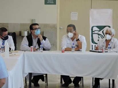 Ve Javier Guerrero realidades del IMSS