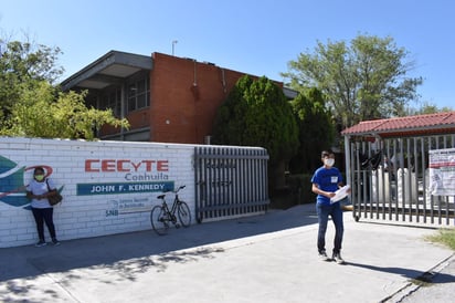 Aplica examen de admisión presencial Cecytec norte de Monclova 