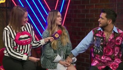 Belinda tiene su 'primera vez' con Christian Nodal: Ambos cantantes hablaron públicamente de su relación en una entrevista