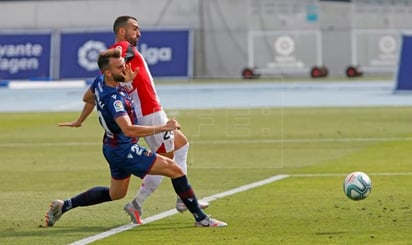 El Levante comunica un positivo por Covid-19 en el entorno del primer equipo