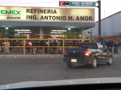 Automovilistas le ganan a refinerías