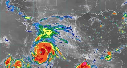 Genevieve se fortalece a huracán categoría 4 propiciando fuertes lluvias