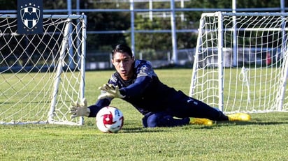 Hugo González, borrado de la foto oficial del Monterrey