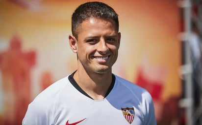 Campeón de la Europa League con el Sevilla: 'Chicharito' Hernández