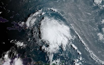 Tormentas Laura y Marco se dirigen a EU