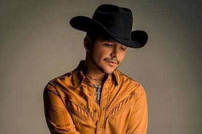 Christian Nodal se siente estafado en redes sociales por una cuenta falsa