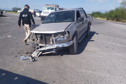 Desgracia tráiler a camioneta