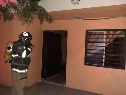 Se registra incendio en casa habitación