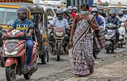 La India mantiene por segundo día récord global de COVID-19 con 78,000 casos