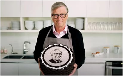 Bill Gates hace pastel para Warren Buffet