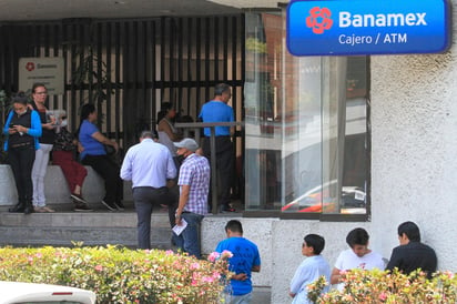 Reportan bancos cierre de 453 sucursales en México