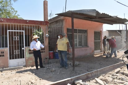 Destinan 4 mdp en obras de banquetas  y alumbrado