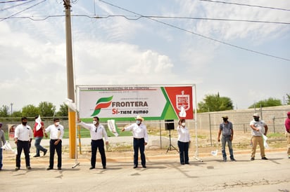 Arrancan obras  de agua y drenaje en calle Soledad