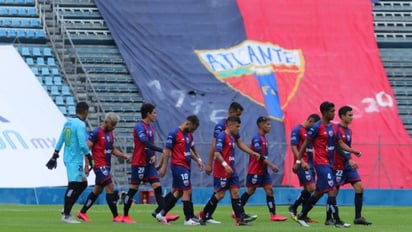 Atlante cayó ante los Leones Negros