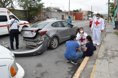 Se pasa alto y ocasiona accidente