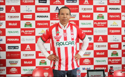 Necaxa presenta al 'Profe' José Guadalupe Cruz como su nuevo DT