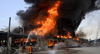 Un mes después de la explosión, se registra incendio en Beirut