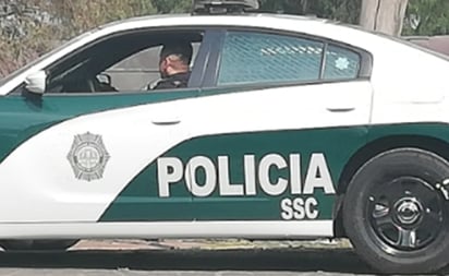 Cae policía que supuestamente vendía drogas en patrulla de la SSC