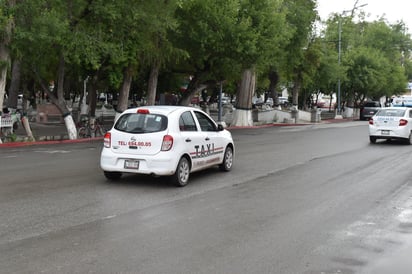 Ser taxista ya no es  negocio, pandemia los obliga a renunciar