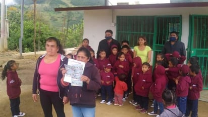 Incomunicadas y en la pobreza: así son las dos escuelas rurales que ganaron rifa del avión