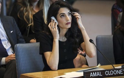 Amal Clooney renuncia a representar al Reino Unido por los planes del Brexit