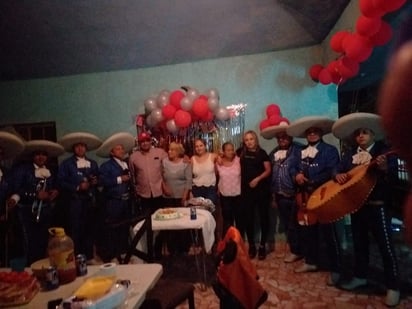 Hilda festeja su cumpleaños 