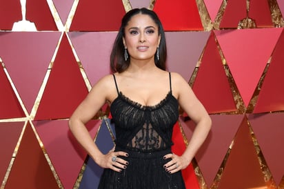 Presume sus canas artista Salma Hayek 