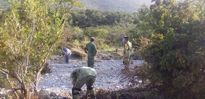 Rehabilitan camino al Ejido Santo Domingo