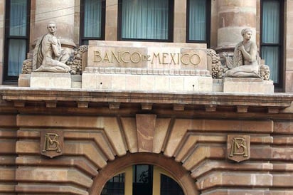 Banxico baja la tasa de interés al 4.25 % por crisis de COVID-19