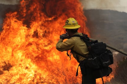 Una nueva ola de calor amenaza con empeorar los incendios en California