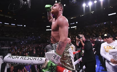 Canelo llega a acuerdo con Golden Boy y DAZN