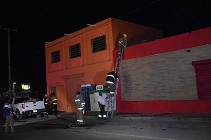 Se incendian bodegas del Zarazúa