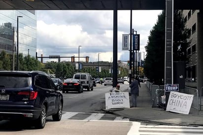 Cientos se manifiestan contra Trump y el racismo antes de debate en Cleveland