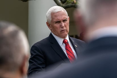 El vicepresidente de EU Mike Pence da negativo de COVID-19