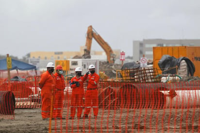 Pide FMI posponer refinería de Dos Bocas hasta que sea rentable: La estrategia comercial de Pemex está desplazando recursos del gasto esencial