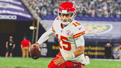 Mahomes y los Chiefs buscaran continua invictos