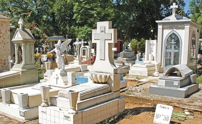 Por COVID, cerrarán panteones y no hay ofrenda monumental: Sheinbaum