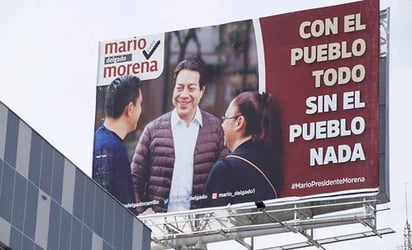 Pide Mario Delgado bajar espectaculares